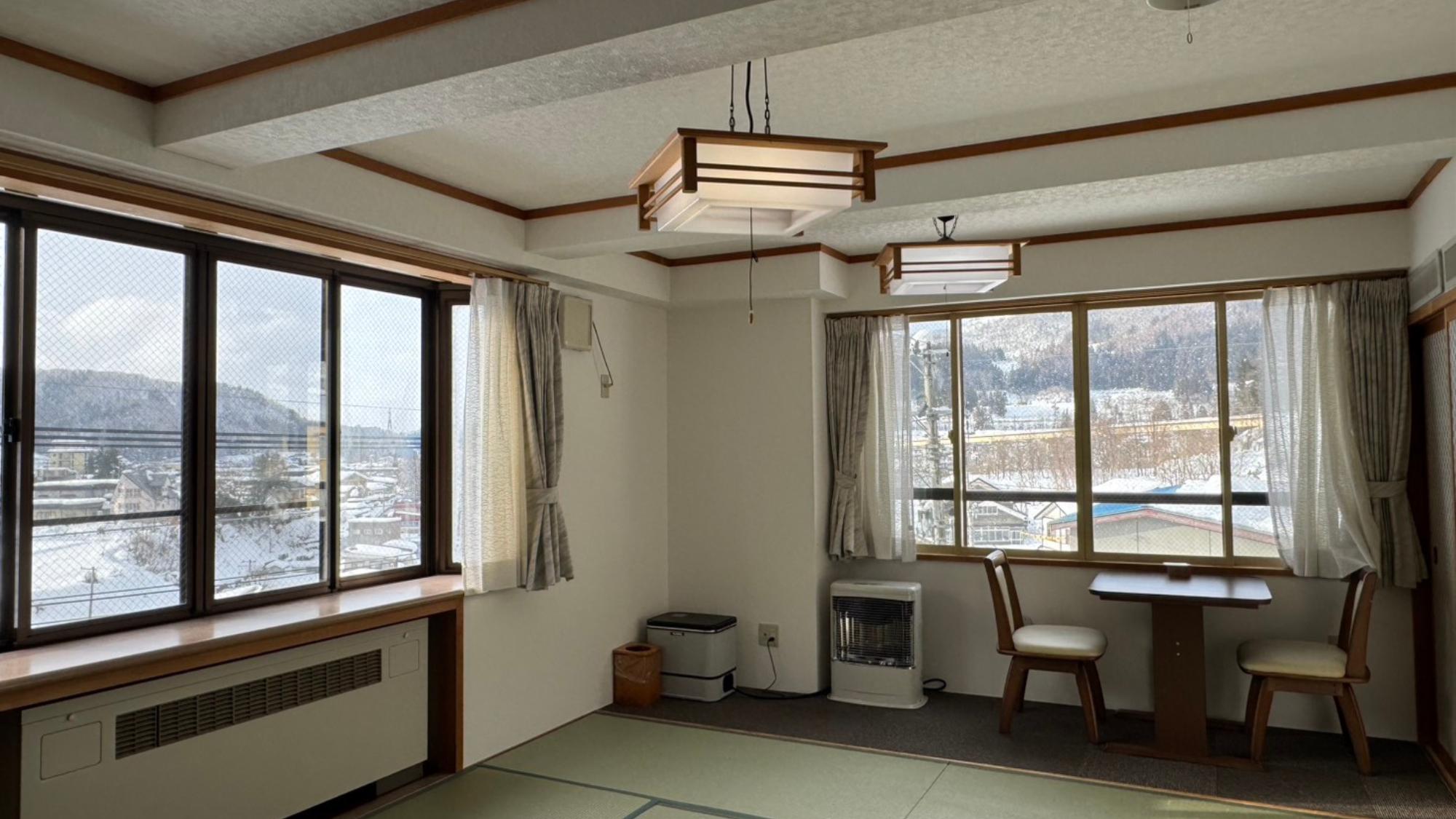 【客室】冬の青森の大自然を見渡すお部屋です。