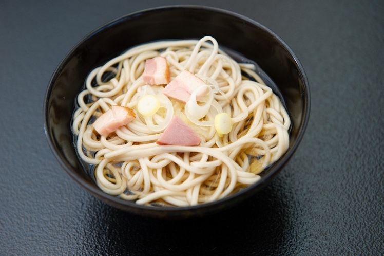 生産量が少なく希少な牡丹そば（黒石市大川原産）をご夕食時にどうぞ♪（イメージ）