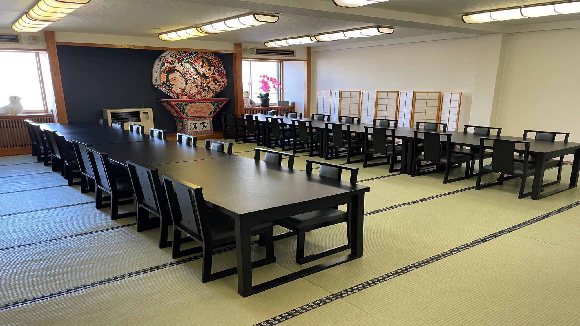 【宴会場】落ち着いた和の空間で、大切な時間をお過ごしください。