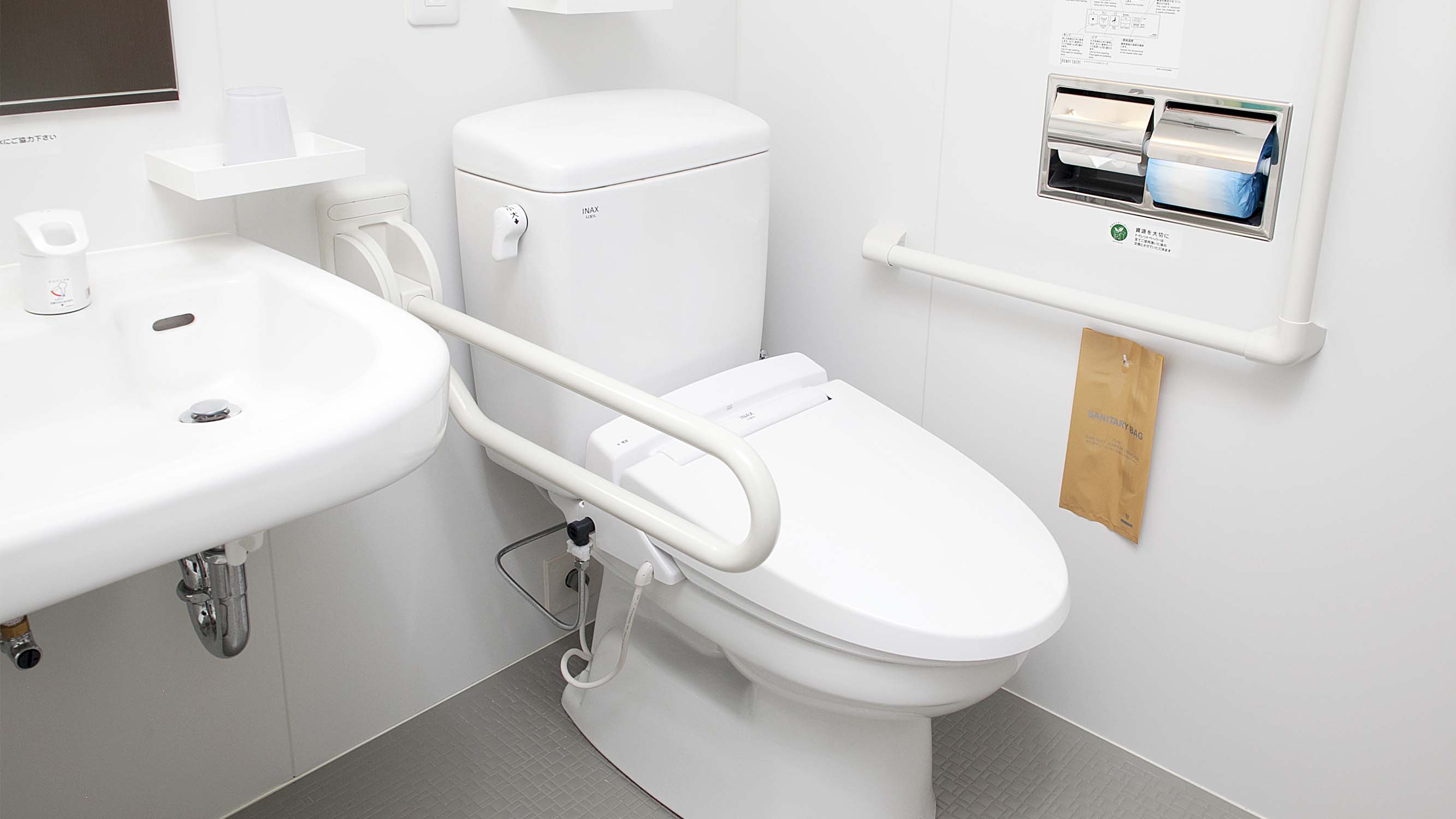 バリアフリールーム　ユニットバス