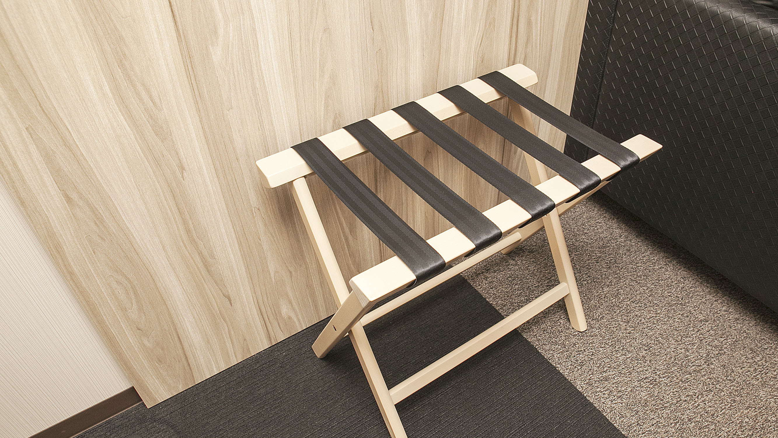 客室内荷物置き場