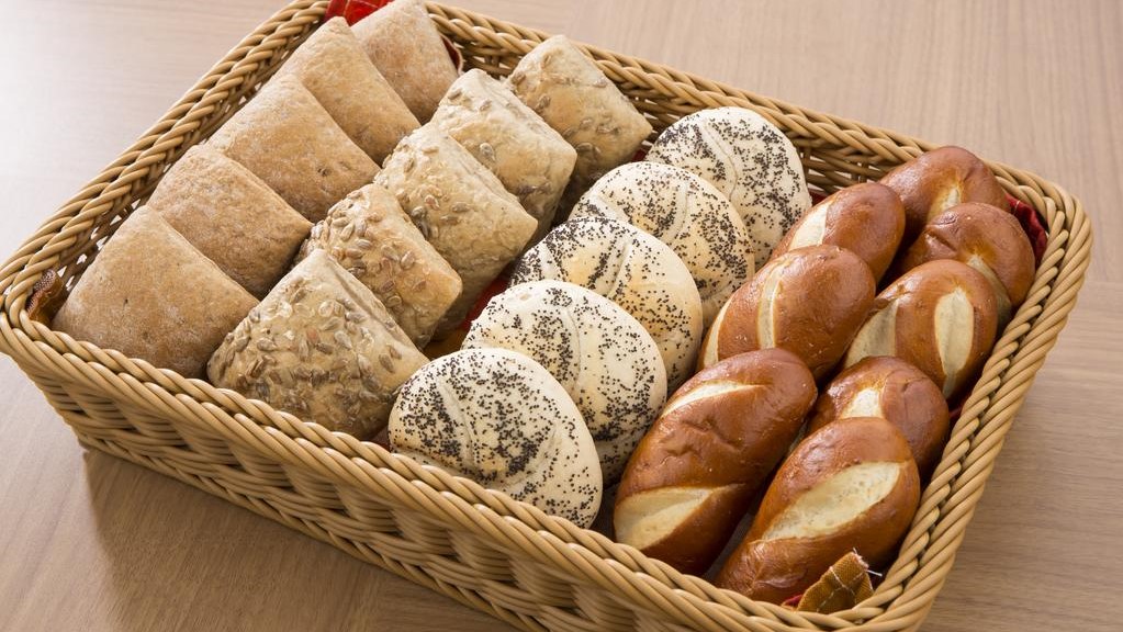 【朝食イメージ】焼きたてパン