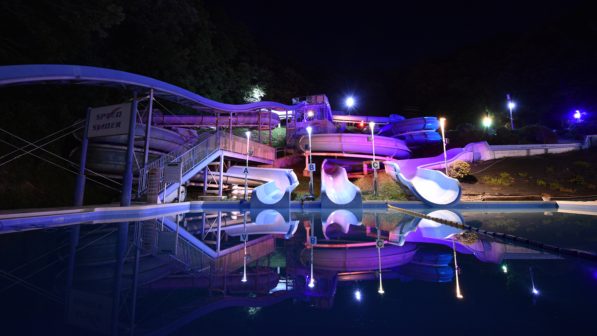 【ナイトプール＜ウォーターパーク＞】※夏季営業