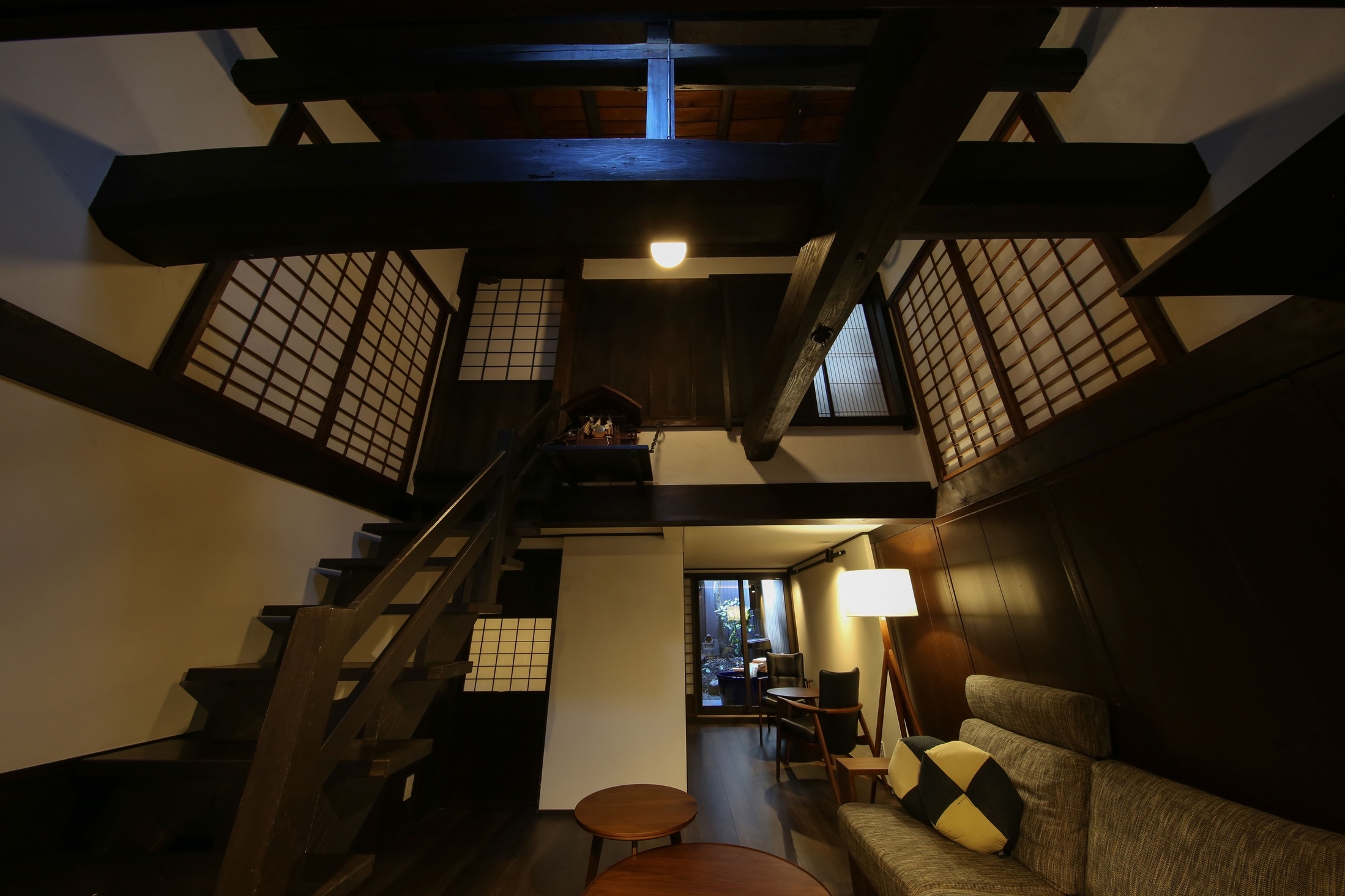 【夕朝食付・ほおば焼き】IORI URAMACHI（内風呂のみ）伝統×モダン　坪庭ビュー町家/一棟貸