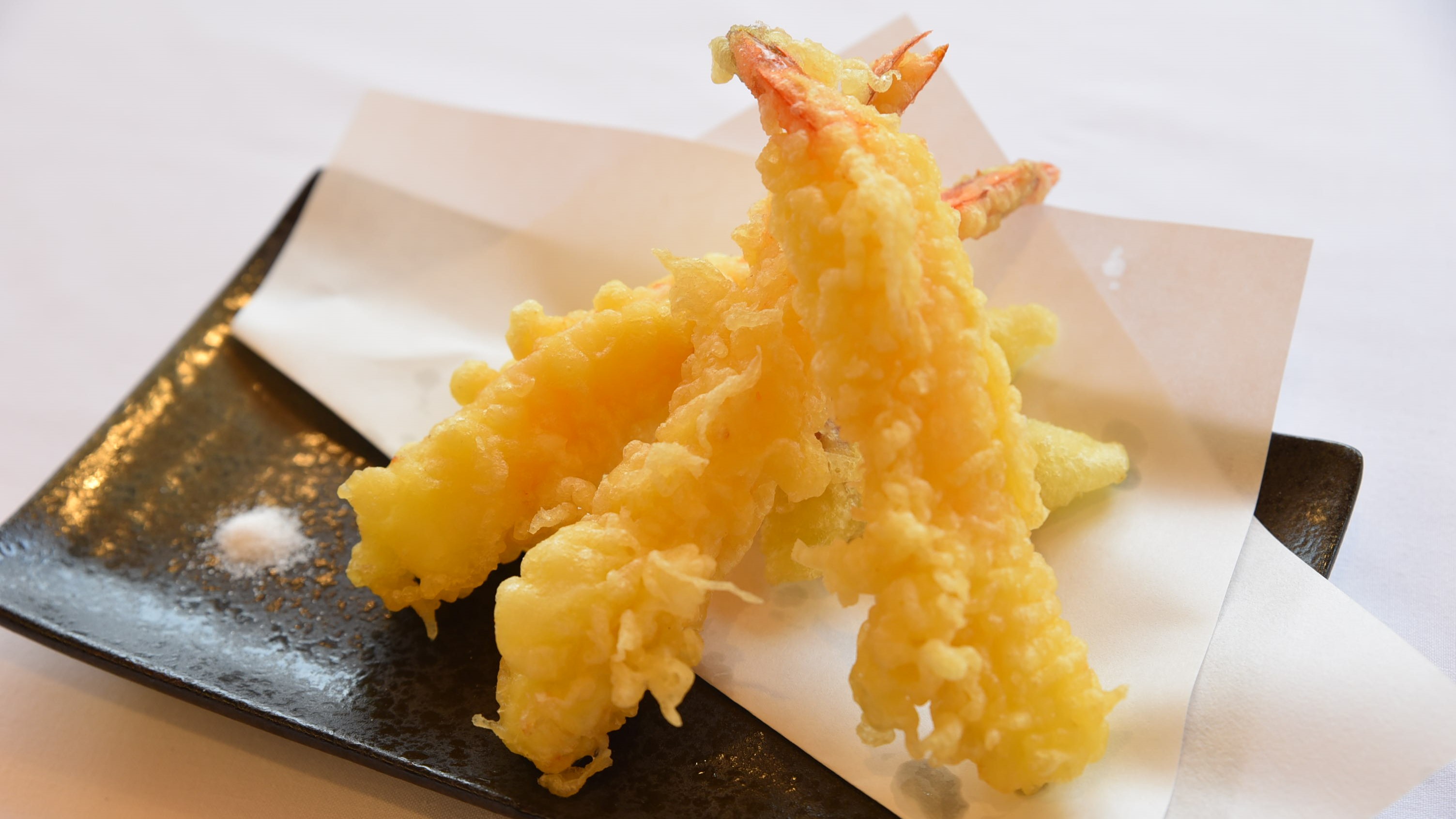 天ぷら-えび-　揚げたてをご用意いたしております※イメージ