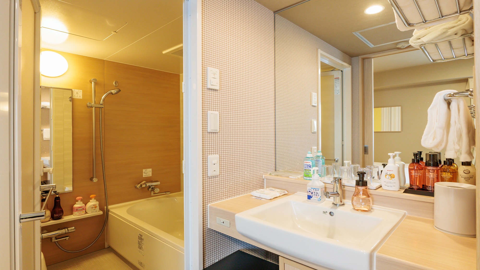 洗い場付きバスルームでお子様連れも安心です。