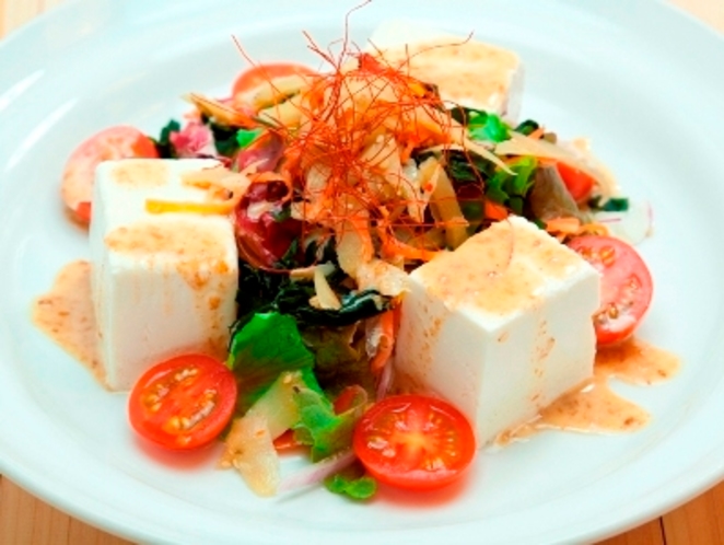 夕食：豆腐サラダ