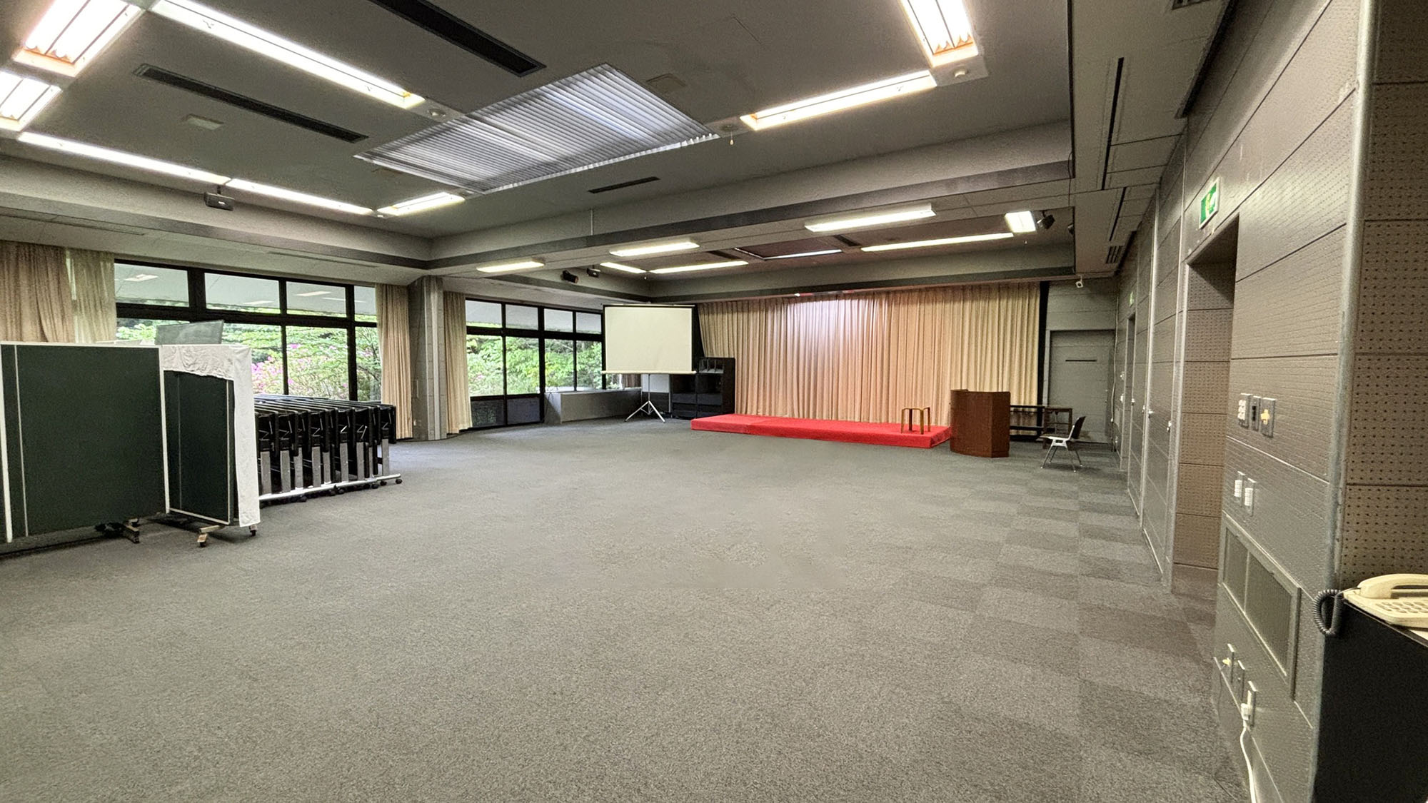 ・【大会議室】研修・セミナー・ミーティング・など企業活動にご利用頂けます