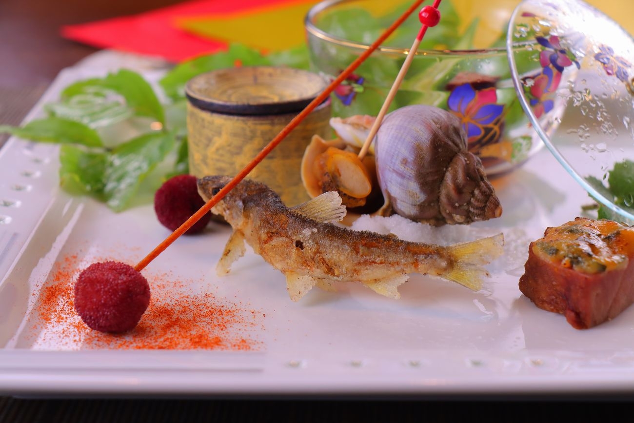 【連泊リトリート】森の静寂に身をゆだね、深い癒しへと導かれる滞在、滞在をより快適にする連泊特典付き