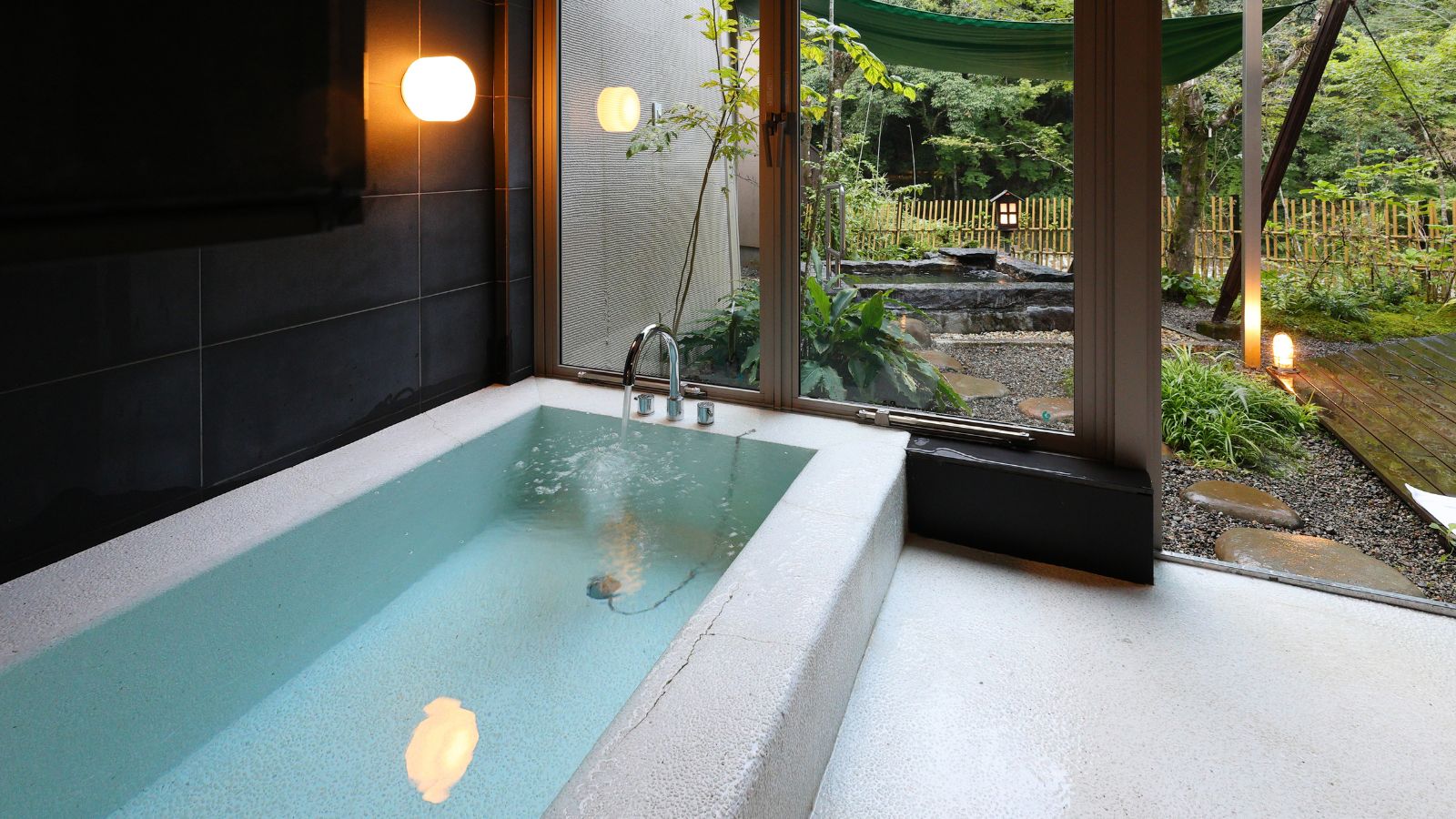 ジュニアスイート水