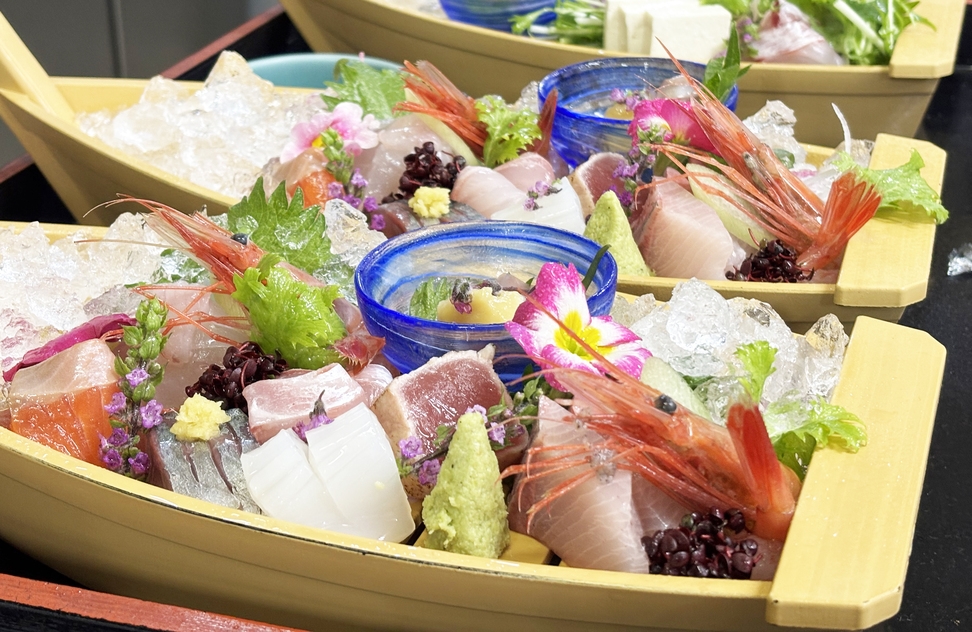 贅沢！【三大食材スペシャル懐石】和牛ステーキ＆舟盛り＆柔らかアワビ付きプラン
