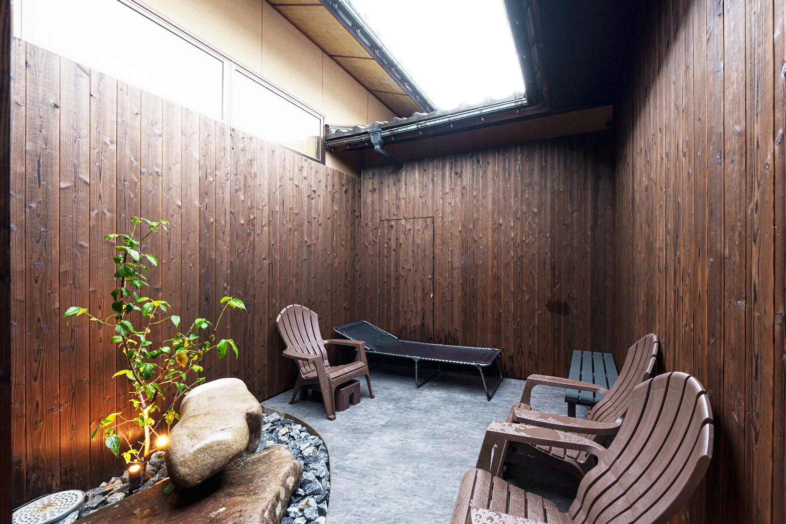 【１階サウナイメージ】ととのいスペース