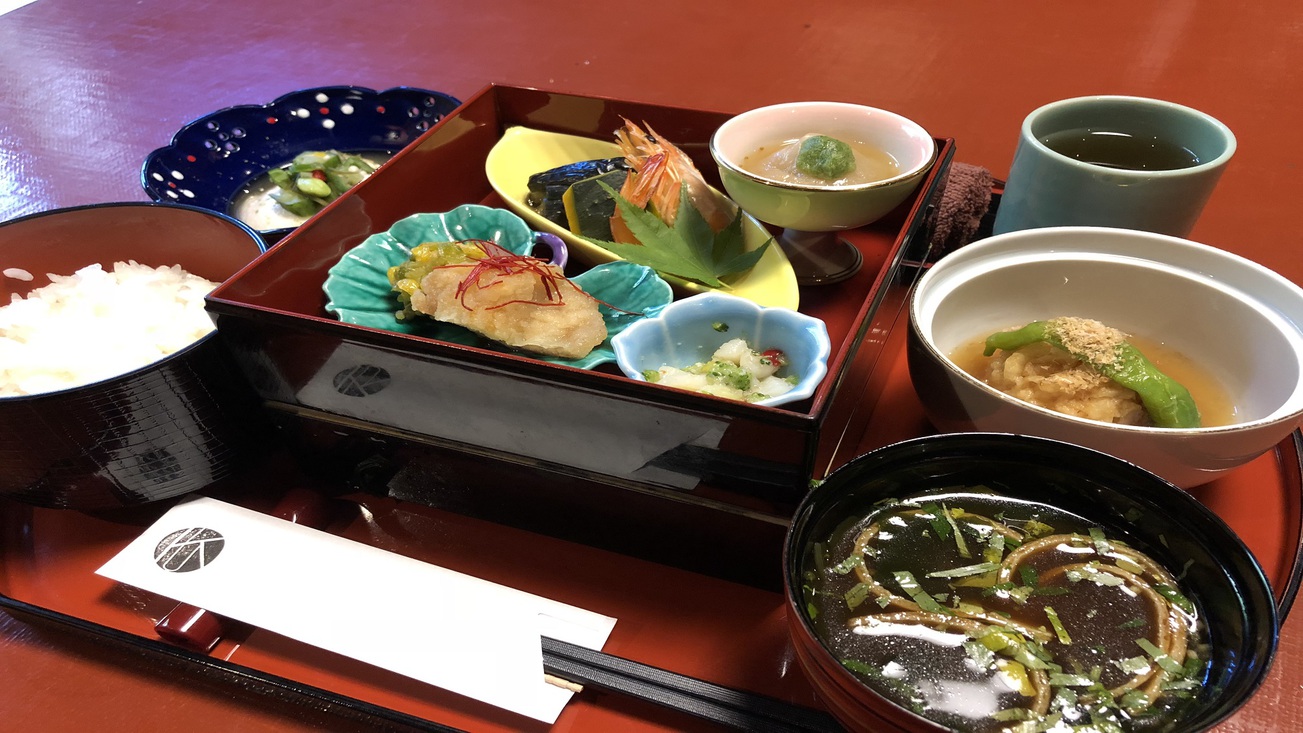 【町屋を改築したお座敷で味わう京懐石〜季節風膳〜】（夕朝食付）