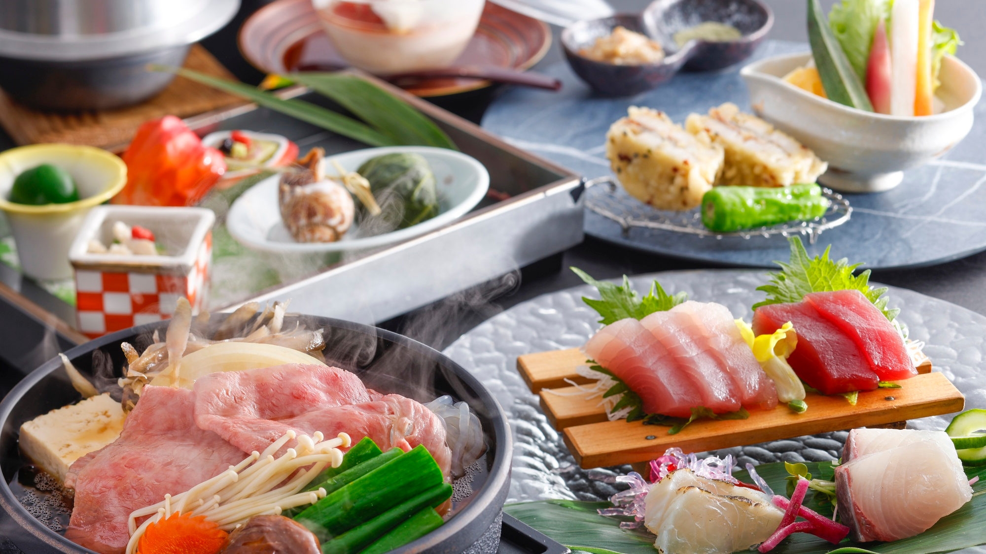 【土地の恵み会席】熊野牛すき焼きと勝浦漁港鮮魚のお造り食べ比べ会席