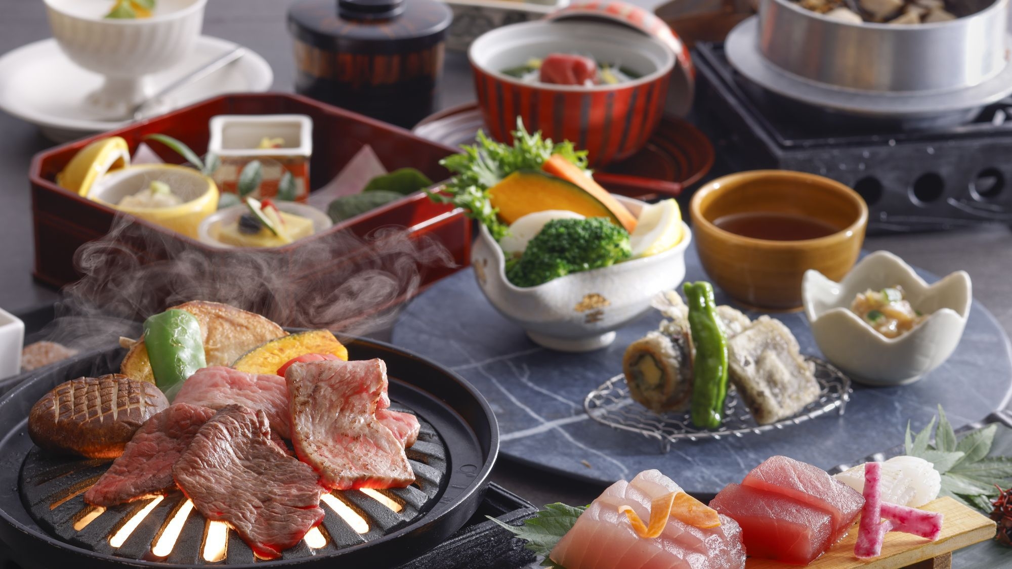 【季節の会席】熊野牛炙り焼きと勝浦漁港生まぐろ会席