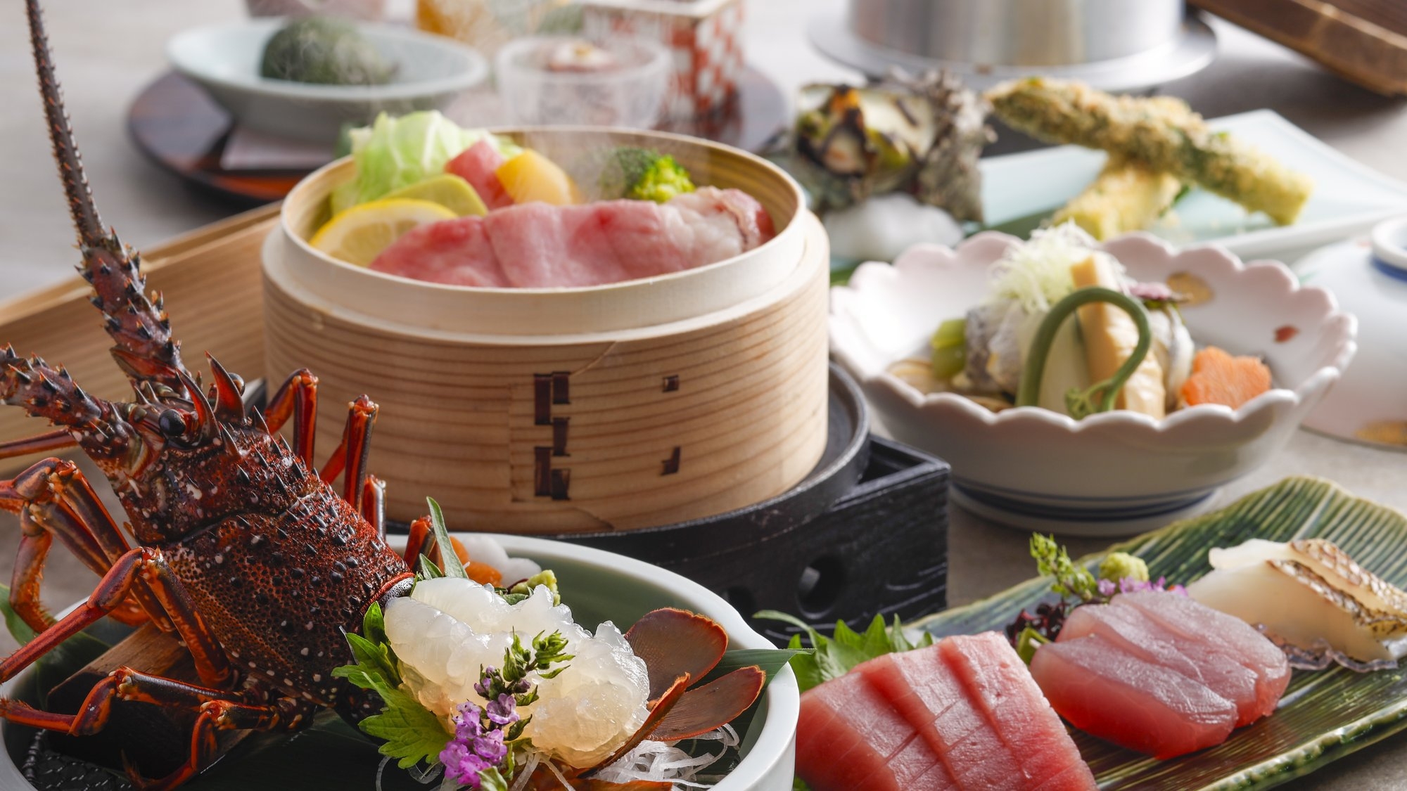 【特別会席】熊野牛蒸篭蒸しと伊勢海老、勝浦鮮魚のお造り会席