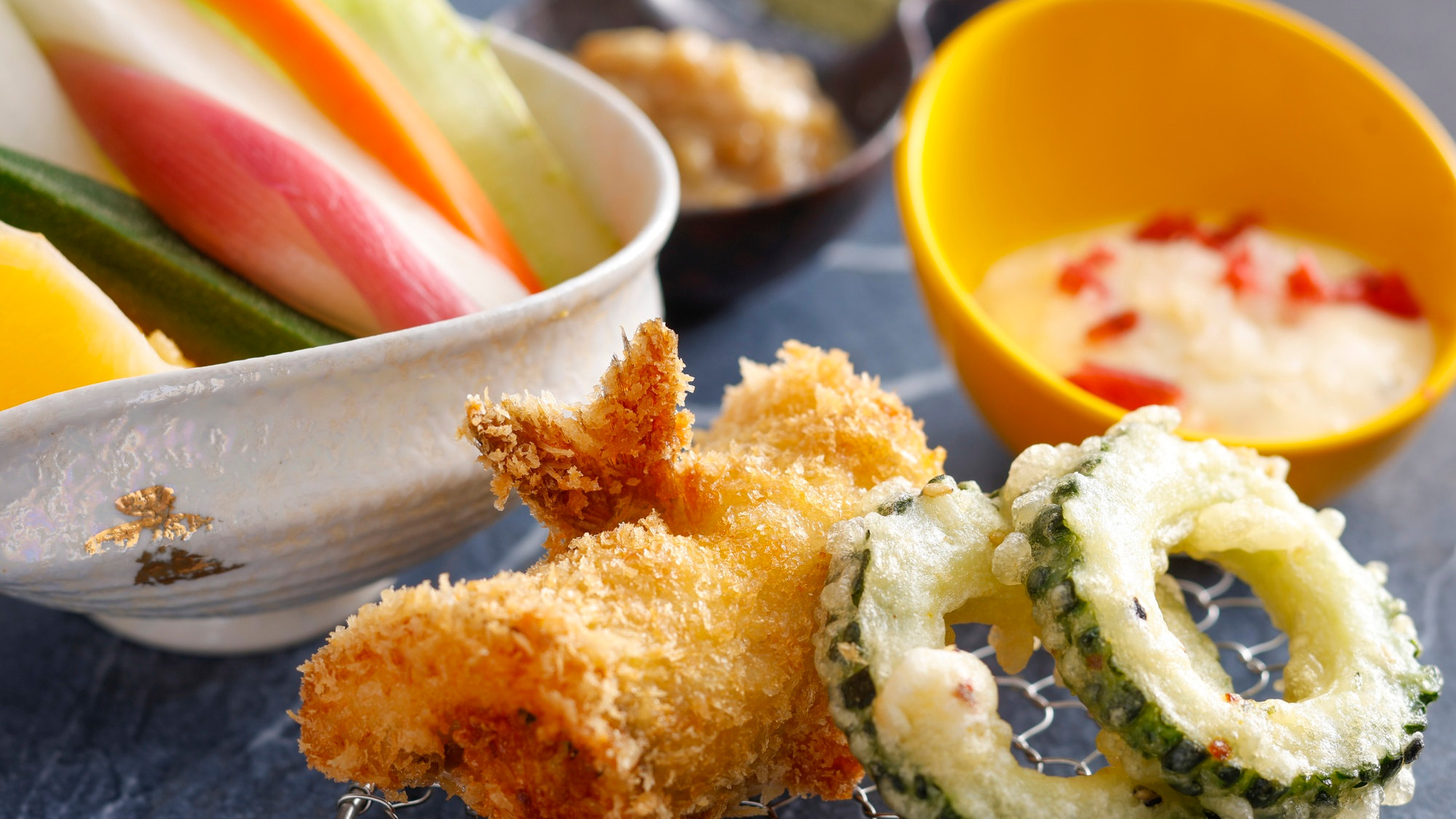 【特別会席】夏(2026年6月～8月)強肴　鱚チーズ巻きとゴーヤ山葵揚げ