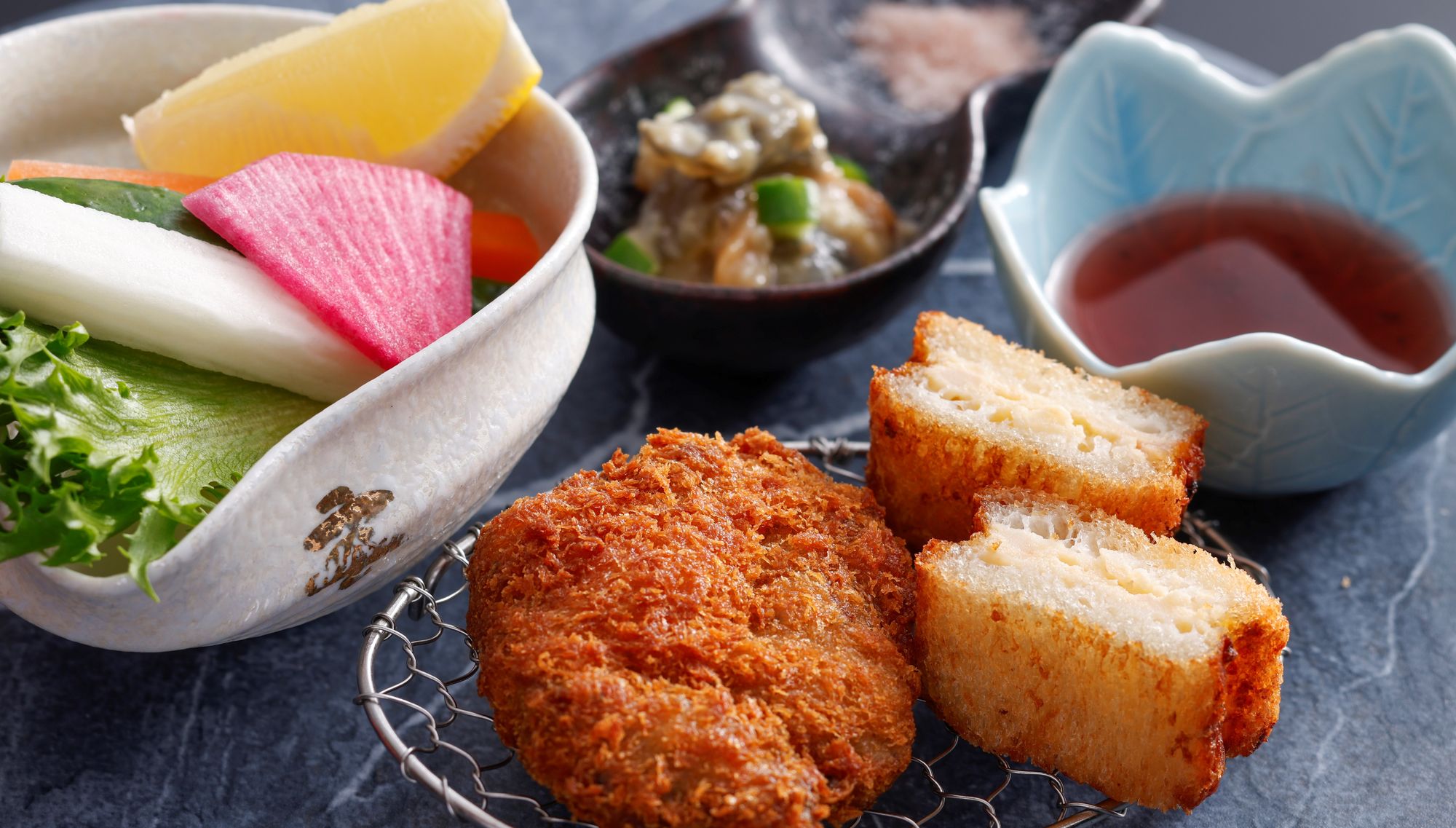 【土地の恵み会席】冬(2026年12月～2027年2月)強肴　亀の井ホテル那智勝浦名物まぐろほほ肉の