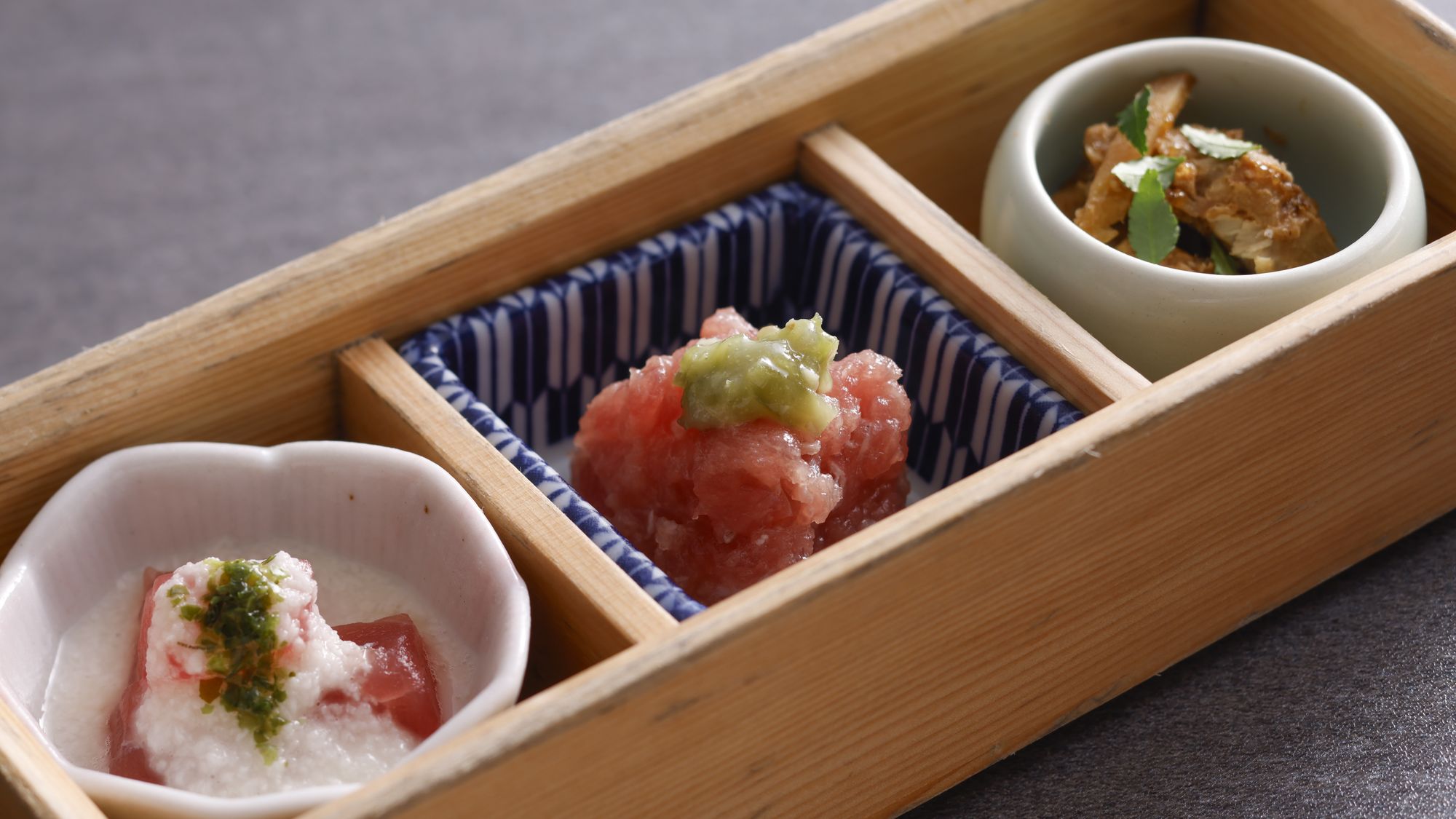 【朝食】 3升彩り箱