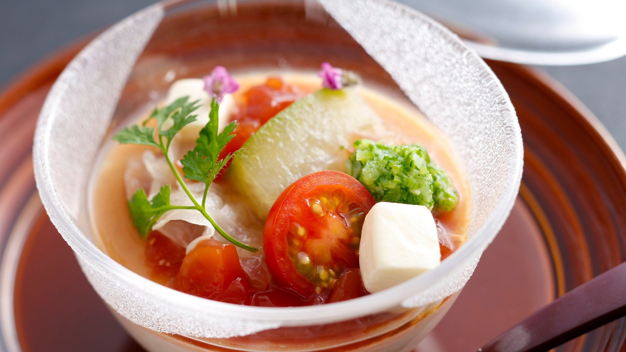 【土地の恵み会席】夏(2026年6月～8月)冷やし鉢　冷製トマト茶碗蒸し　コンソメジュレ