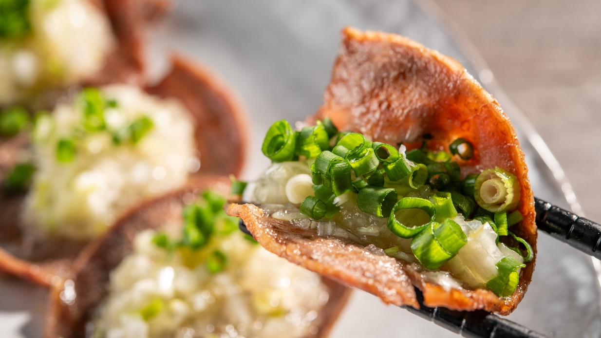 【お部屋訳ありプラン】特別価格！展望レストランでぐんま饗宴ビュッフェと草津温泉を堪能！＜2食付＞