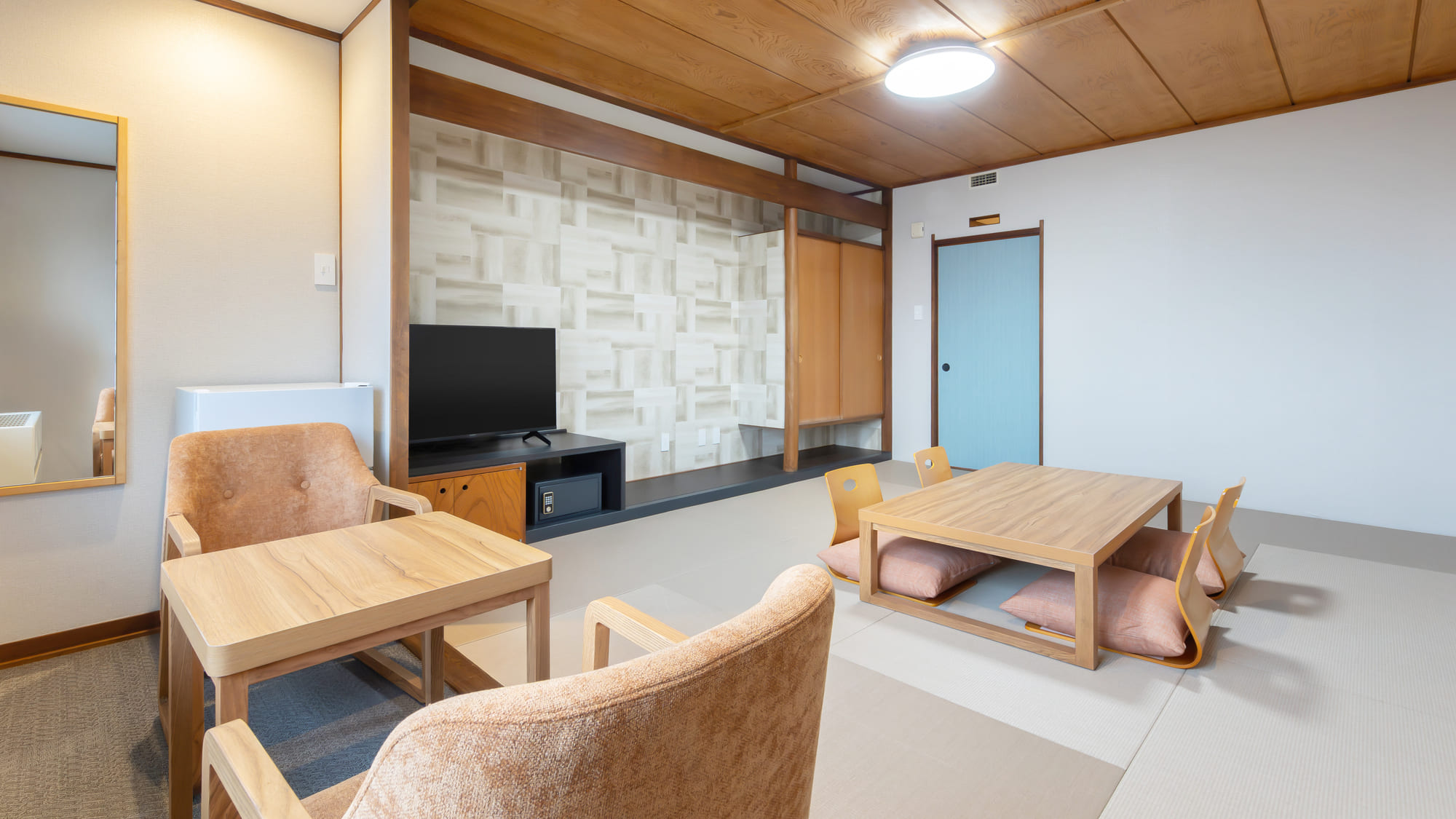 ＜2025年12月リニューアル＞和室（10畳）5名様までご宿泊できます。