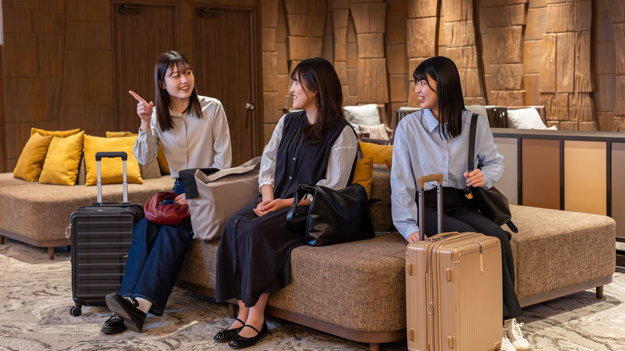 【ロビー】長旅お疲れ様でした。ごゆっくりとお過ごしください♪