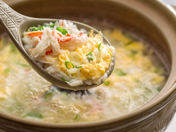 リーズナブル価格でもアワビ踊焼きと牡蠣料理も味わえる納得カニコース♪