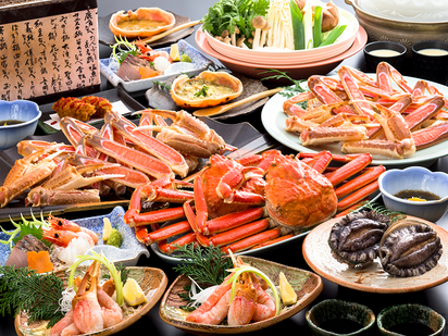 食べきれないほどのカニ料理！アワビ踊焼きと久美浜湾の牡蠣料理も味わえる納得茹でガニ付カニコース♪