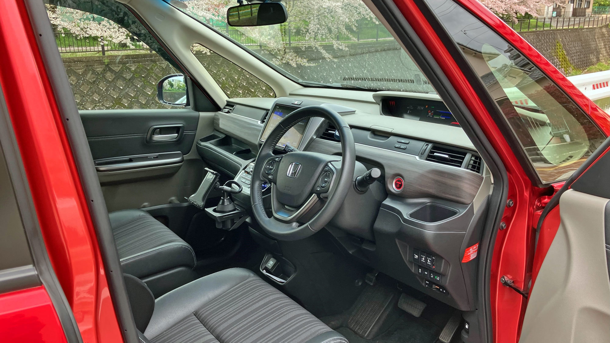 無料【車付き6人乗りワゴン車】2連泊限定！エコ連泊プラン（素泊まり）【最大5名様利用可】