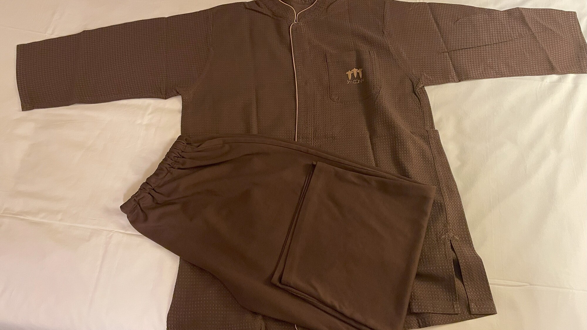 館内着はセパレートタイプで快適に過ごせます。