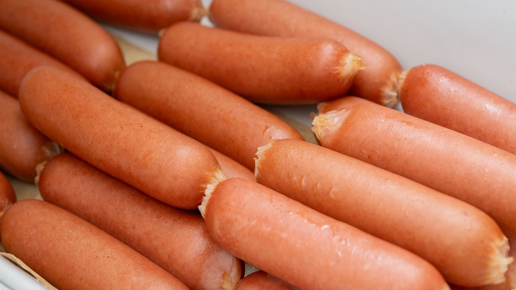 ホテル朝食にて必須のソーセージ