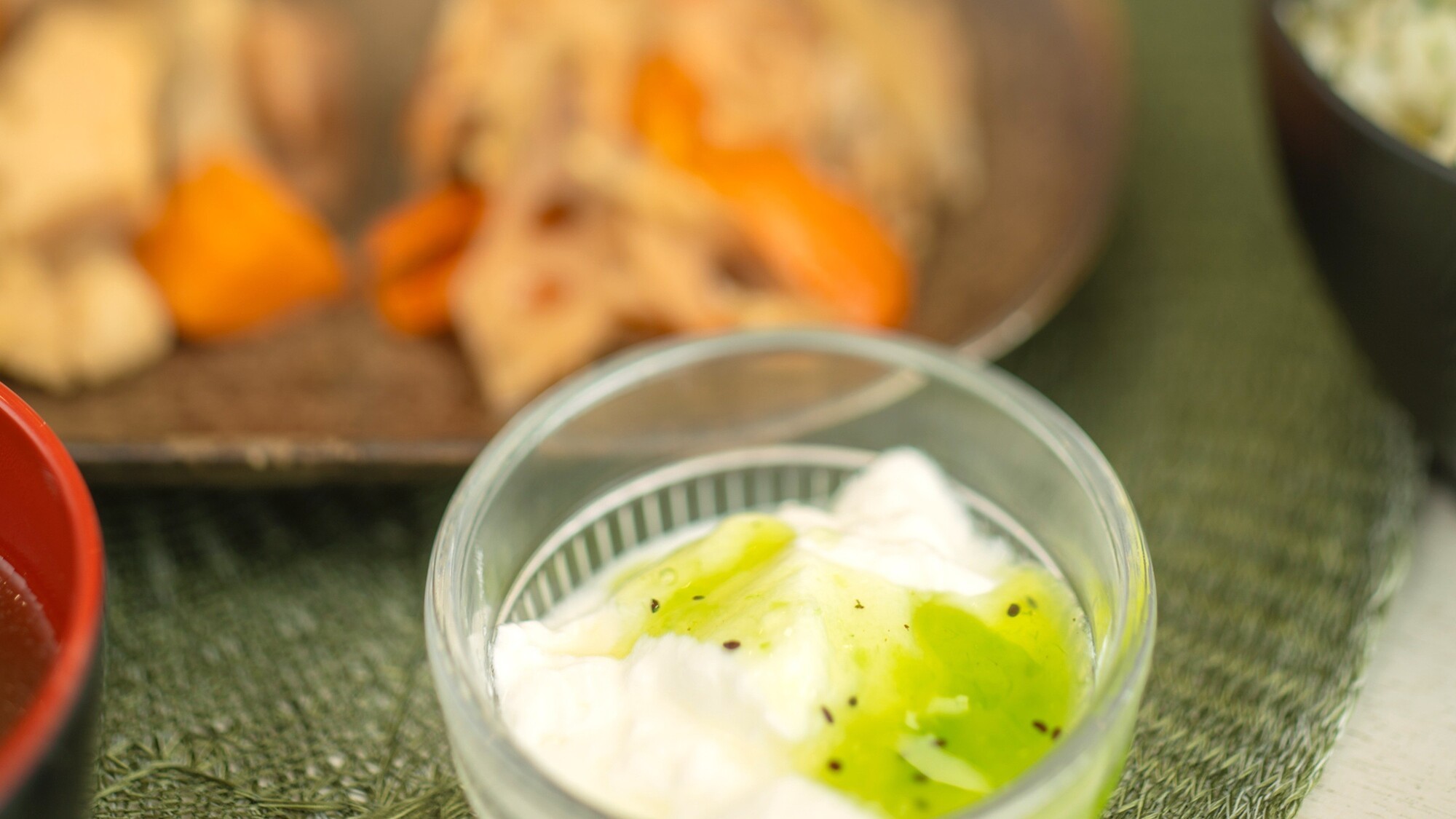 ヨーグルトとフルーツソースは相性抜群！