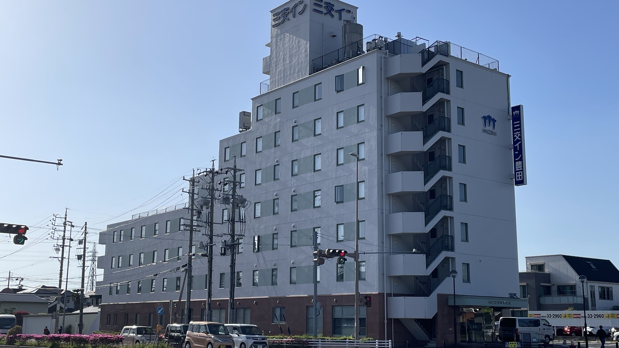 国道248号線上にございます。トヨタ本社工場まで約1ｋｍ