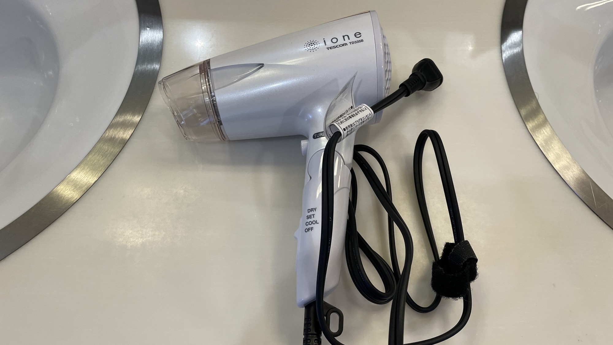 大浴場にはドライヤーが２台ございます