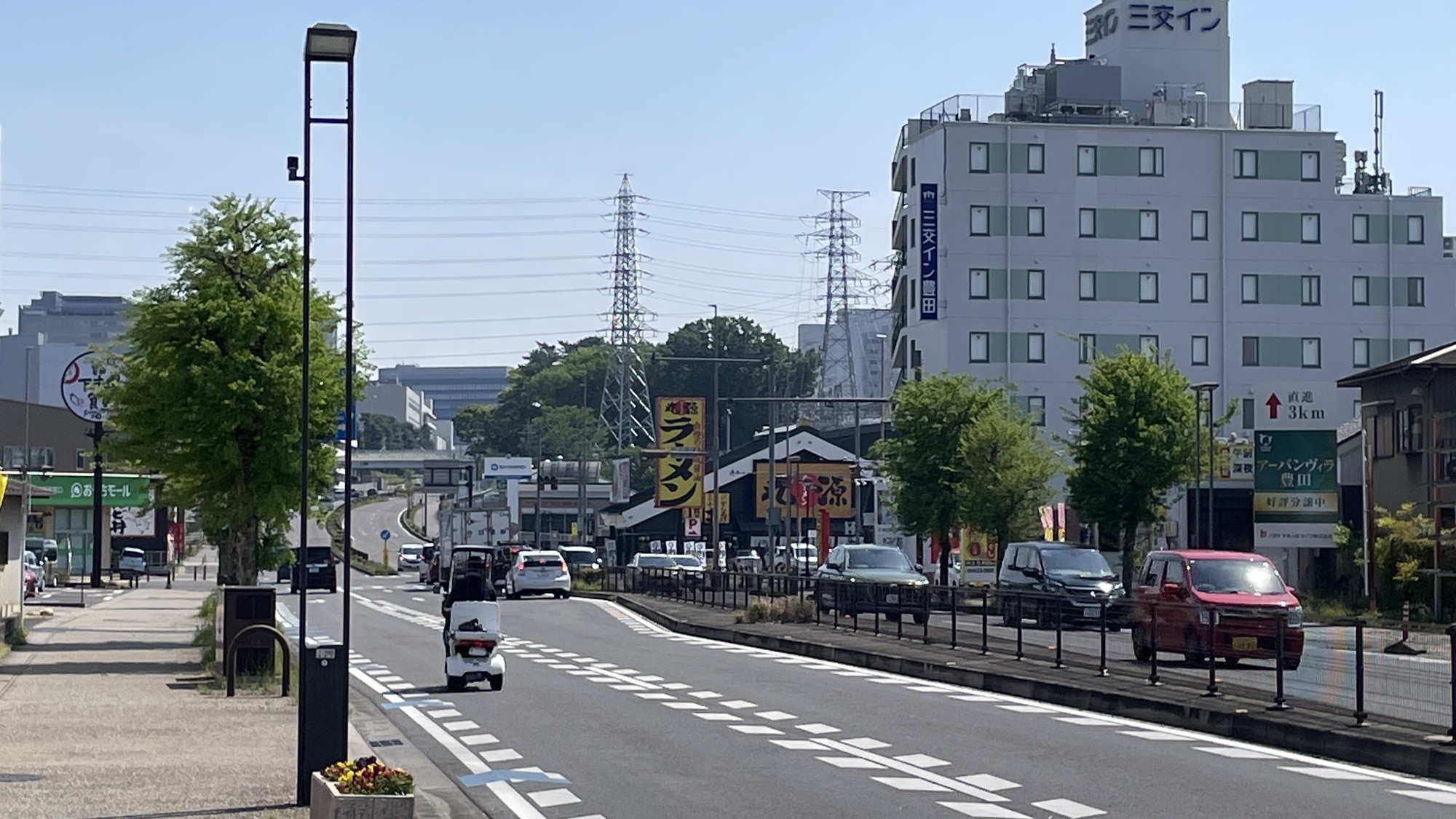 国道248号線を北から南へホテルに向かう様子