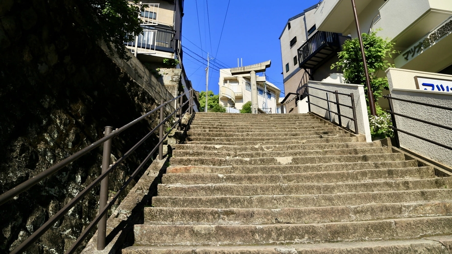 【一本柱神社】長崎の歴史を物語る一本柱神社。当館より車で70分。