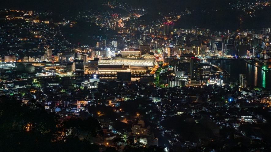 【稲佐山】世界新三大夜景に輝いた長崎のランドマーク。夜景も昼の景色も圧巻です！当館より車で15分。