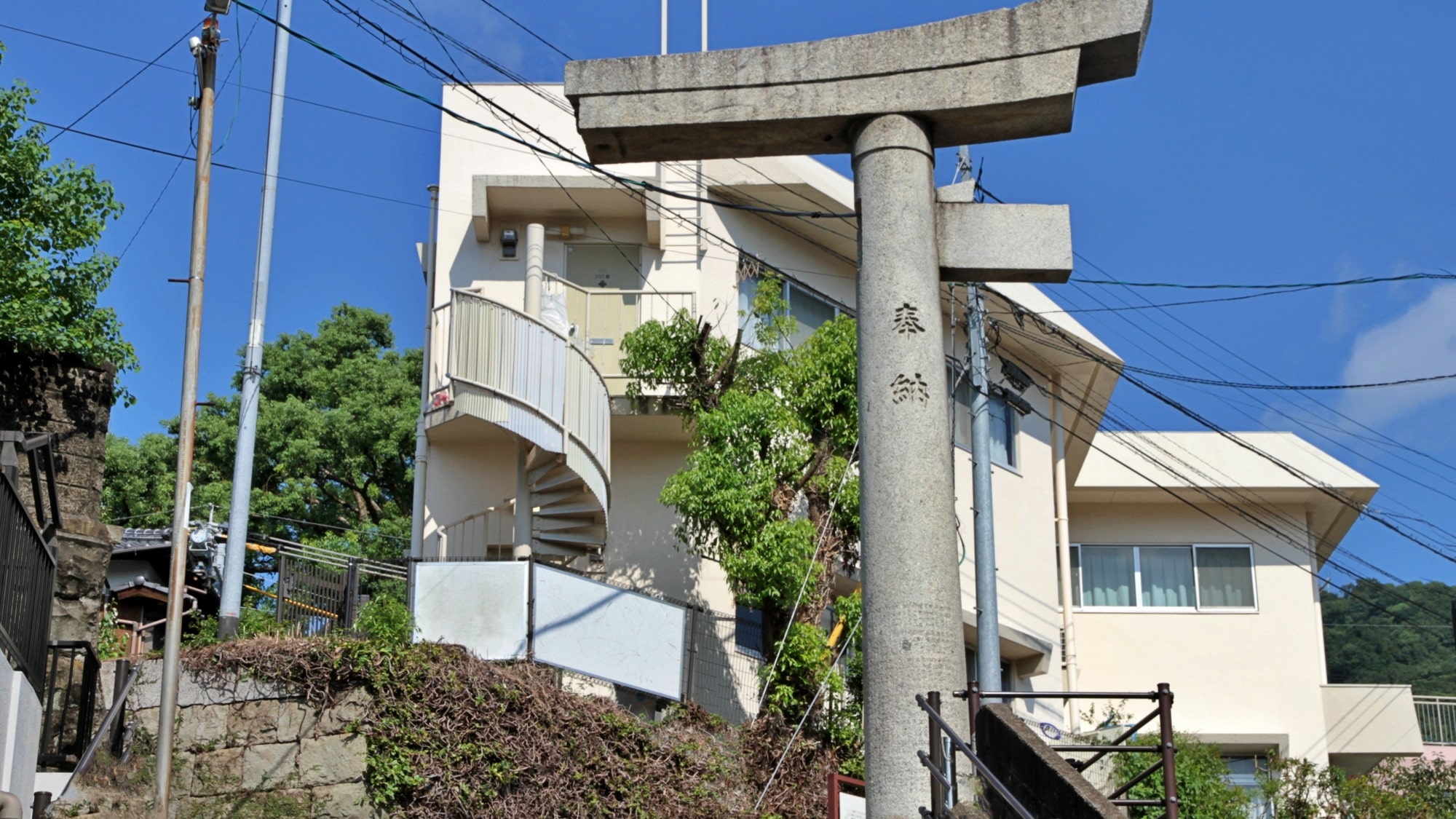 【一本柱神社】長崎の歴史を物語る一本柱神社。当館より車で70分。