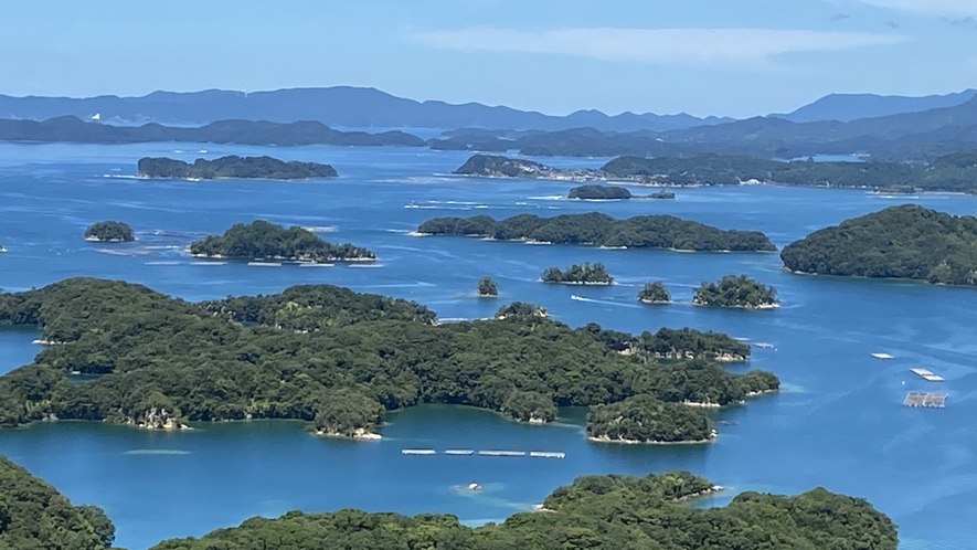 【九十九島】全域が西海国立公園に指定されている、大小208の島。島の人口密度は日本一と言われています