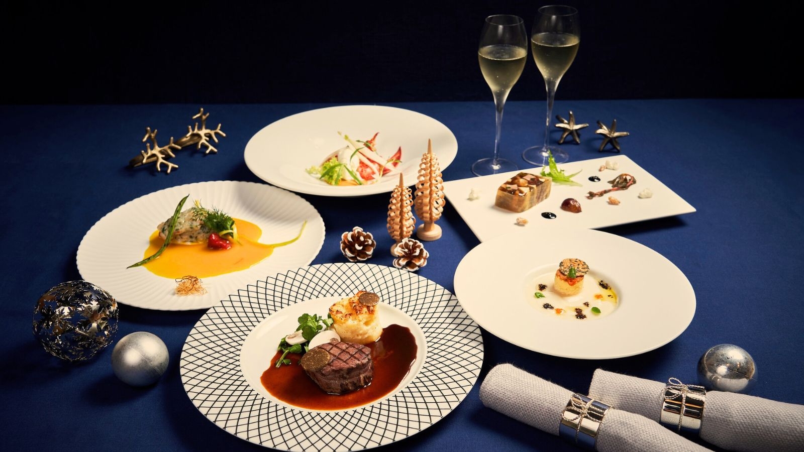 【クリスマス限定プラン】厳選食材を贅沢に味わうクリスマスディナーコース★17:30開始＜夕朝食付＞