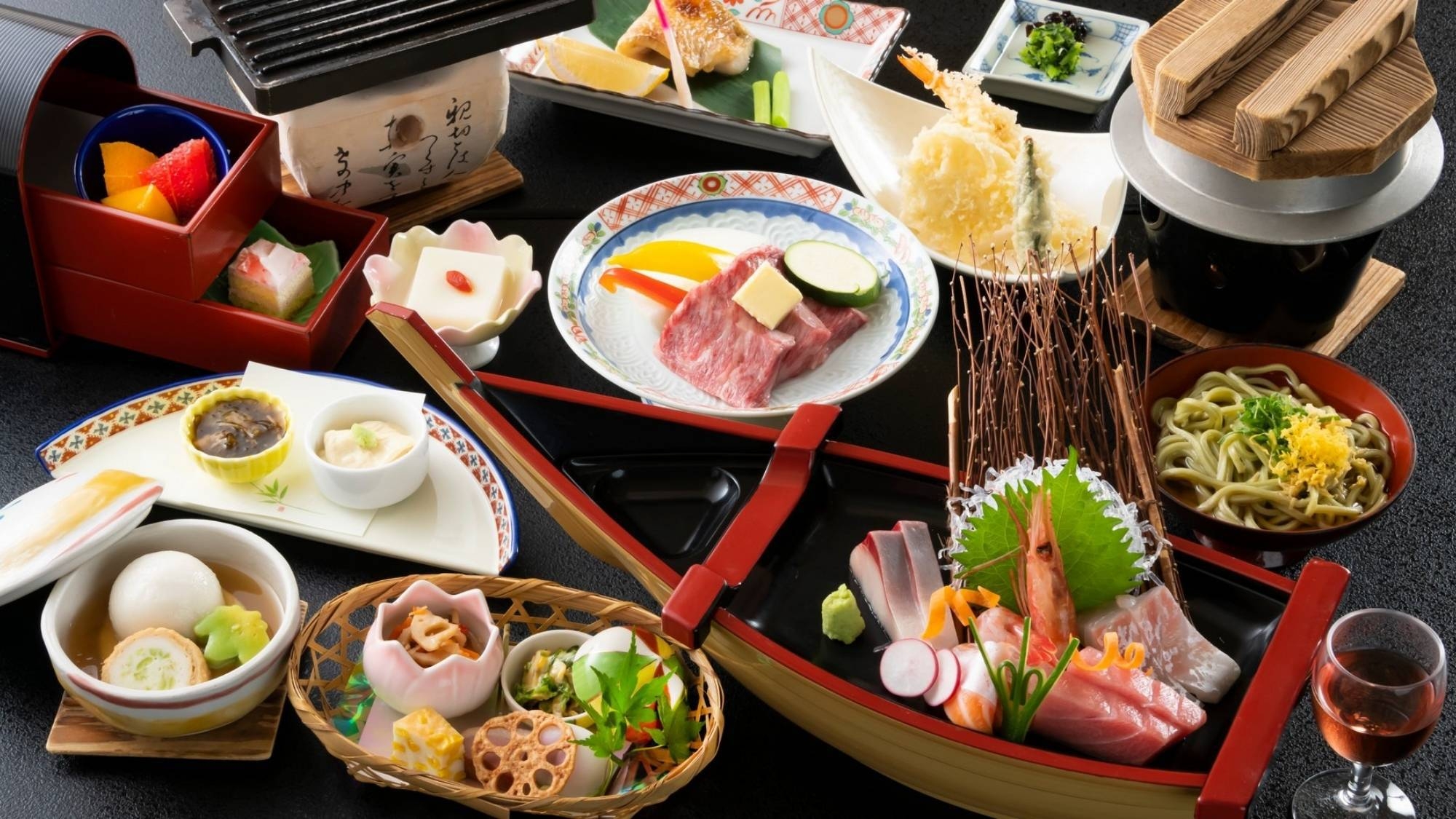 【カップル割｜2食付】お部屋お任せでお得♪お造り舟盛×和牛ステーキ＜煌き会席-KAGAYAKI＞