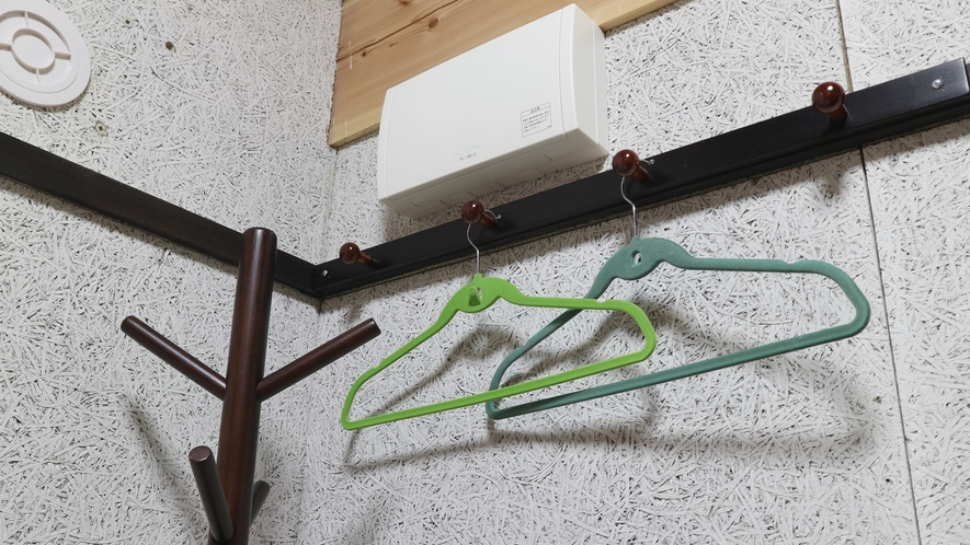 *【ハンガー】各部屋にご用意してます。