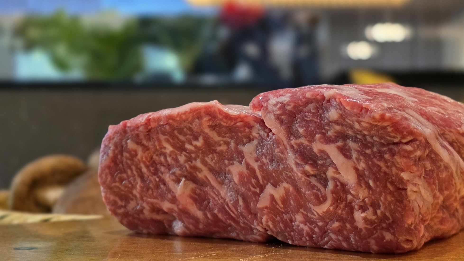 【厨×別海牛】ディナーコースのメインの肉料理を別海牛に変更／赤身の旨みを活かす厨ならではの味わいで