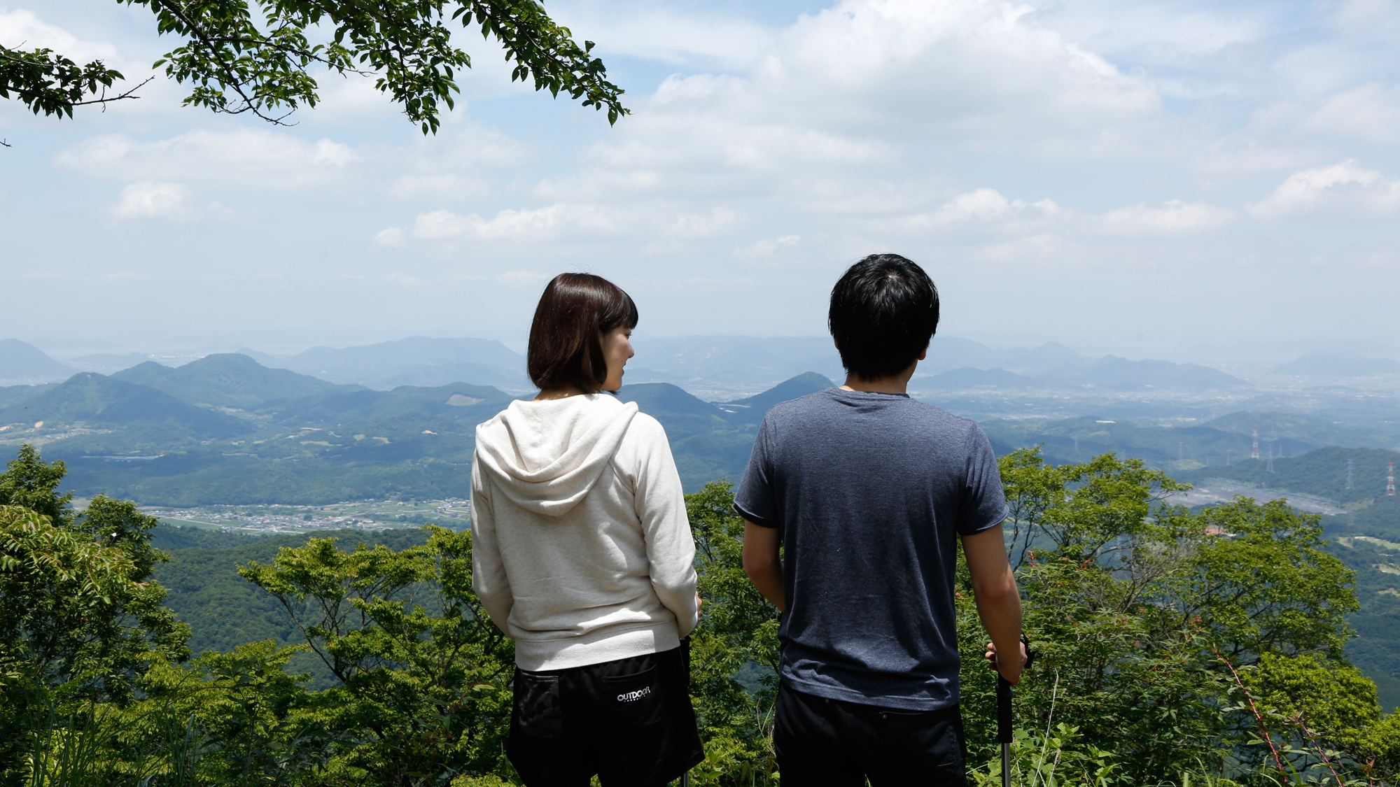 大川山展望台・標高815ｍ付近から、讃岐平野や瀬戸内海の島々まで一望