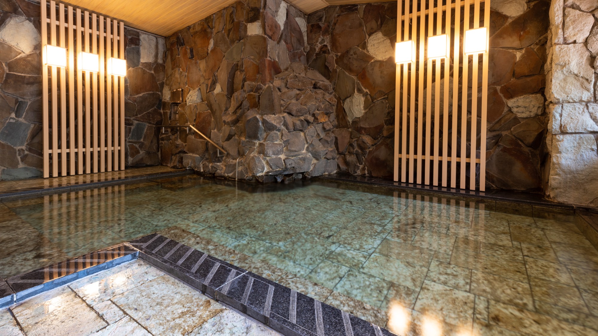 姉妹館「ゆがわら水の香里」の温泉もご利用いただけます♪