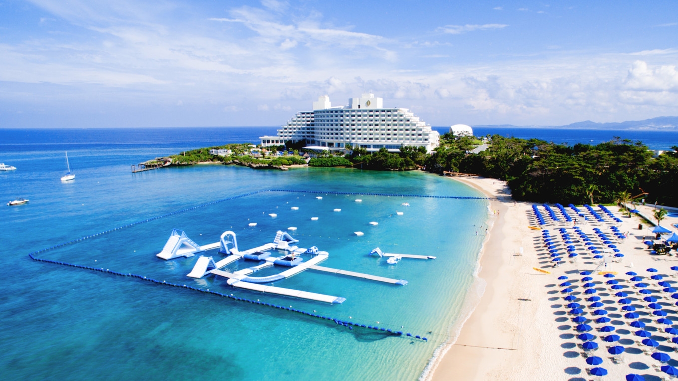 【さき楽30】最大25％オフ〜美しい万座ブルーとサンセットに包まれる贅沢な休日（素泊り）