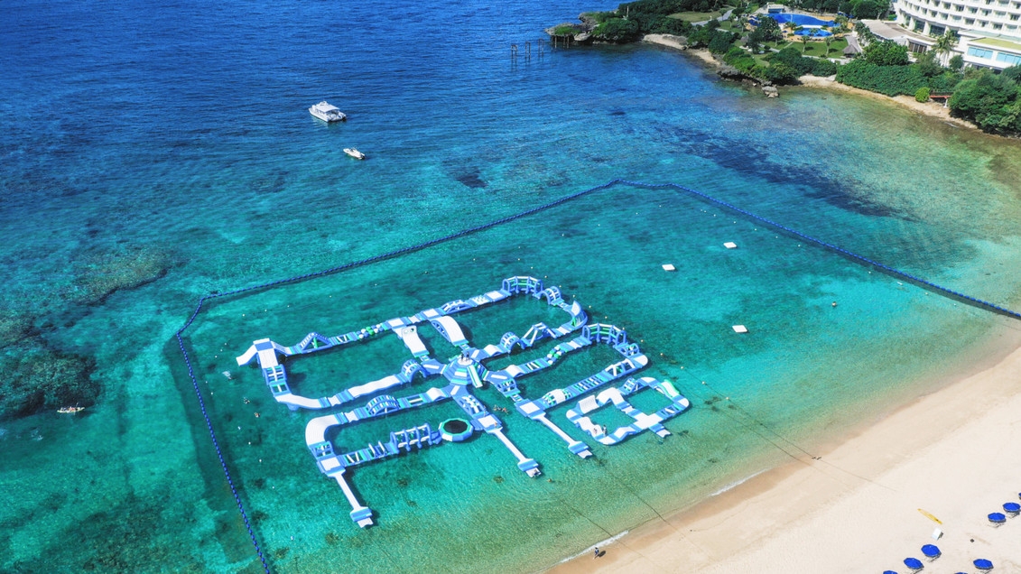 【大人の好奇心】童心に帰る海上アスレチック〜万座オーシャンパークで過ごす夏の休日（朝食付き）
