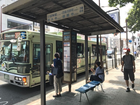 烏丸 丸太町 トップ 市バス