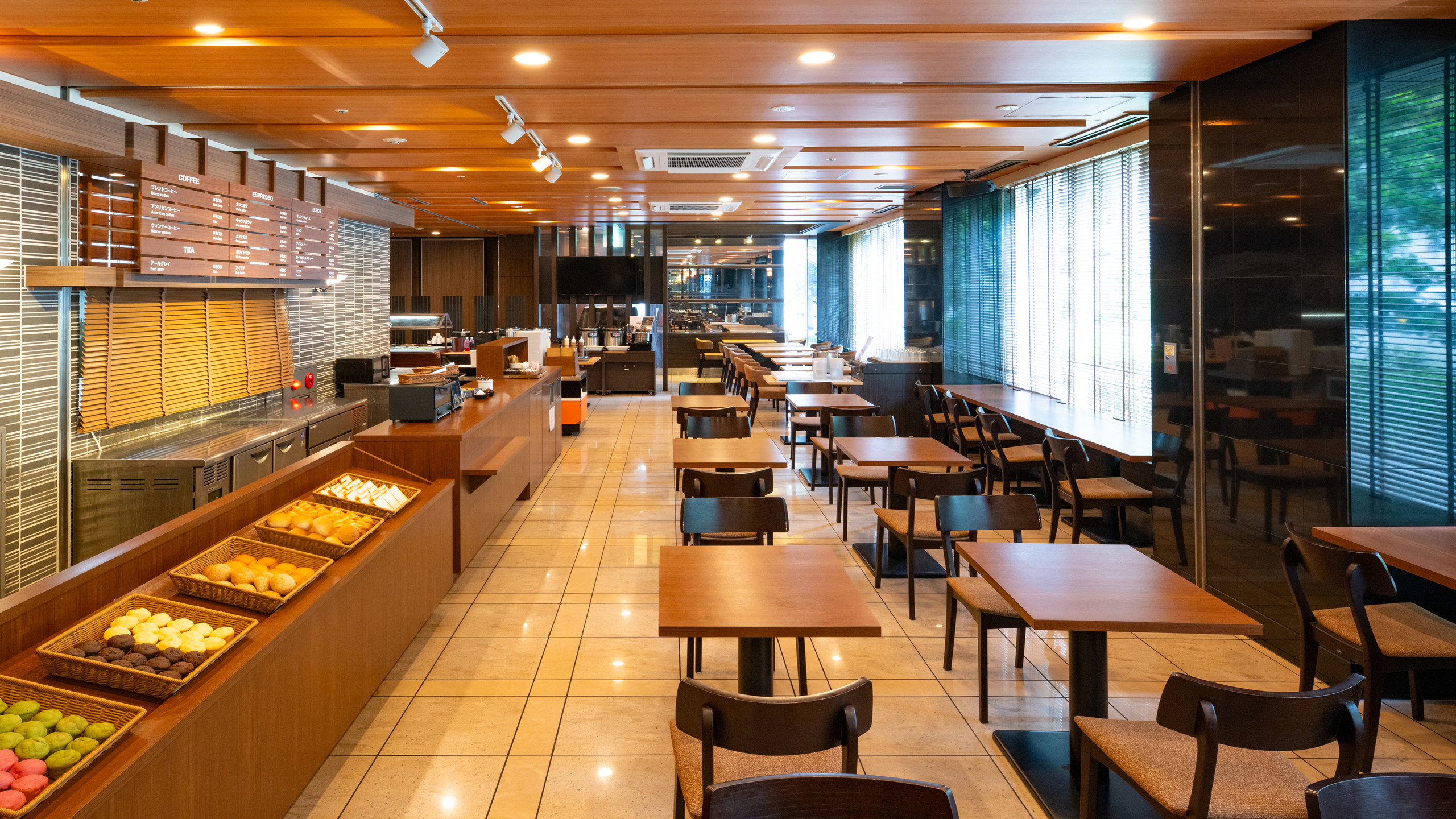 開放的なレストラン